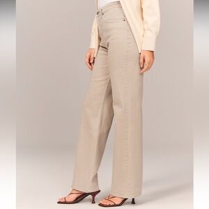 NWT Abercrombie & Fitch Curve Love High Rise 90s Relaxed Jeans